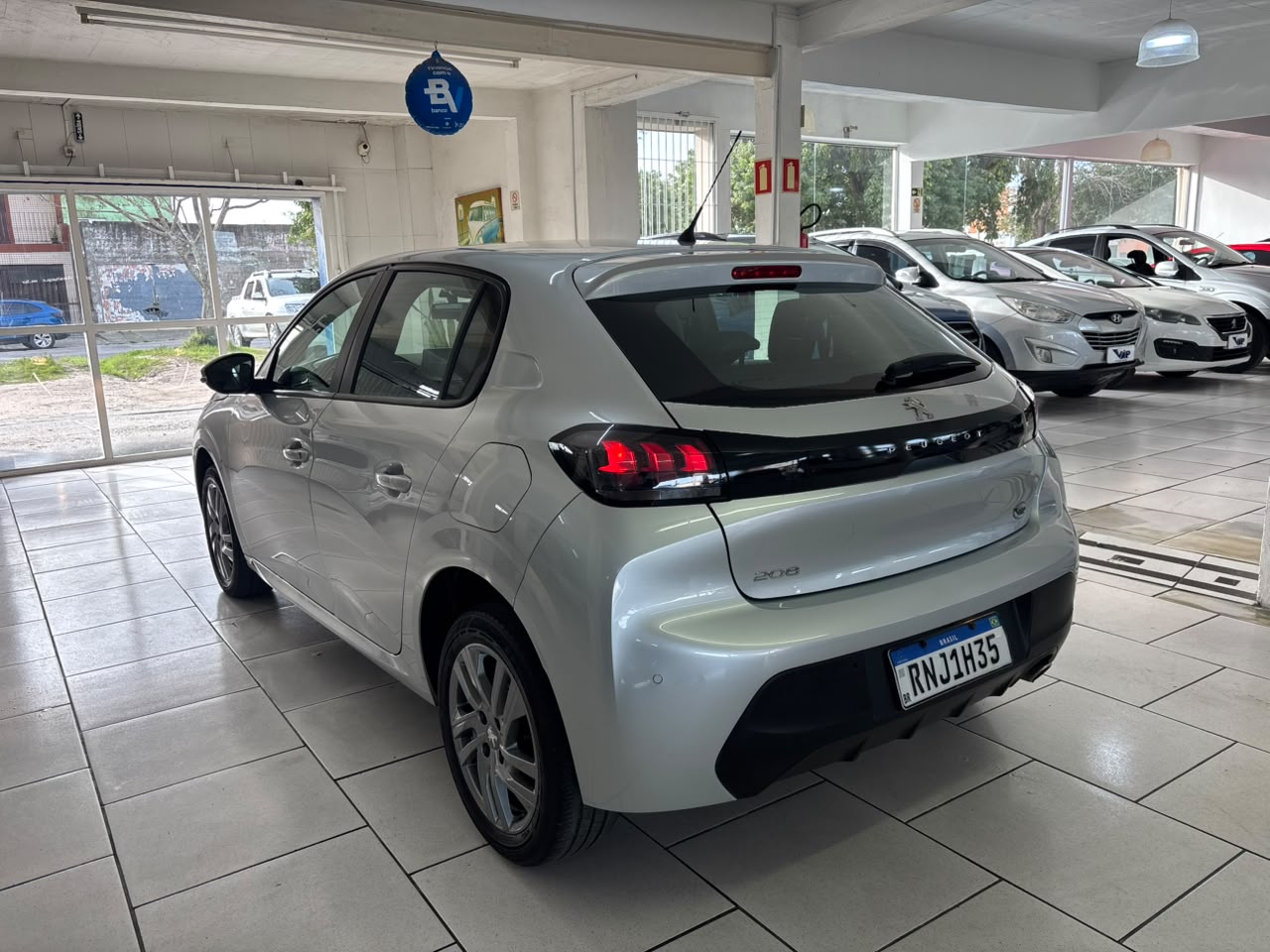 Peugeot 208 - Foto 10
