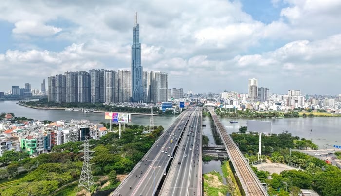 ĐỘT PHÁ THỂ CHẾ: BỘ CHÍNH TRỊ BAN HÀNH NHIỀU CƠ CHẾ "SIÊU VƯỢT TRỘI" ĐƯA TP.HCM VƯƠN TẦM CHÂU Á