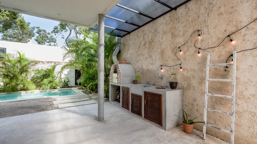 Outdoor kitchen in local stone