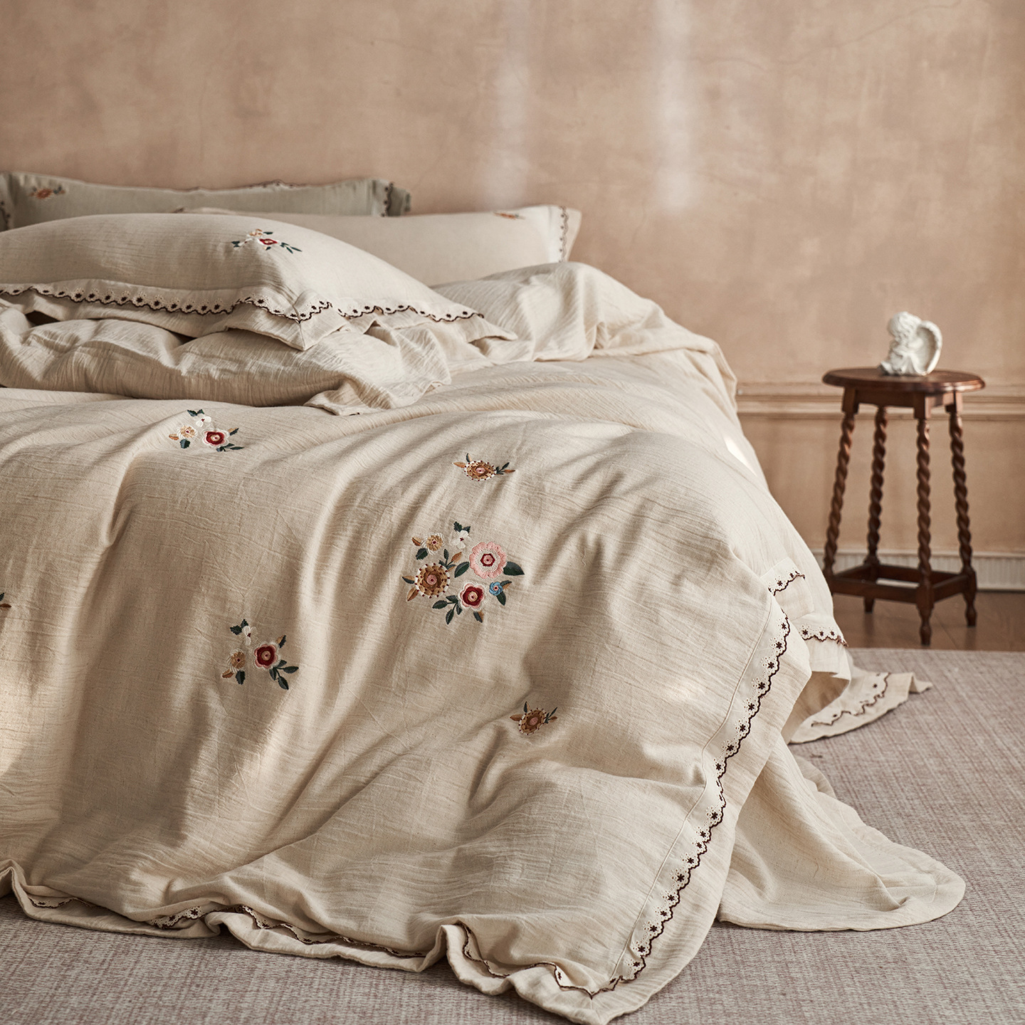 Cotton-linen bedding set, 4-piece, embroidered