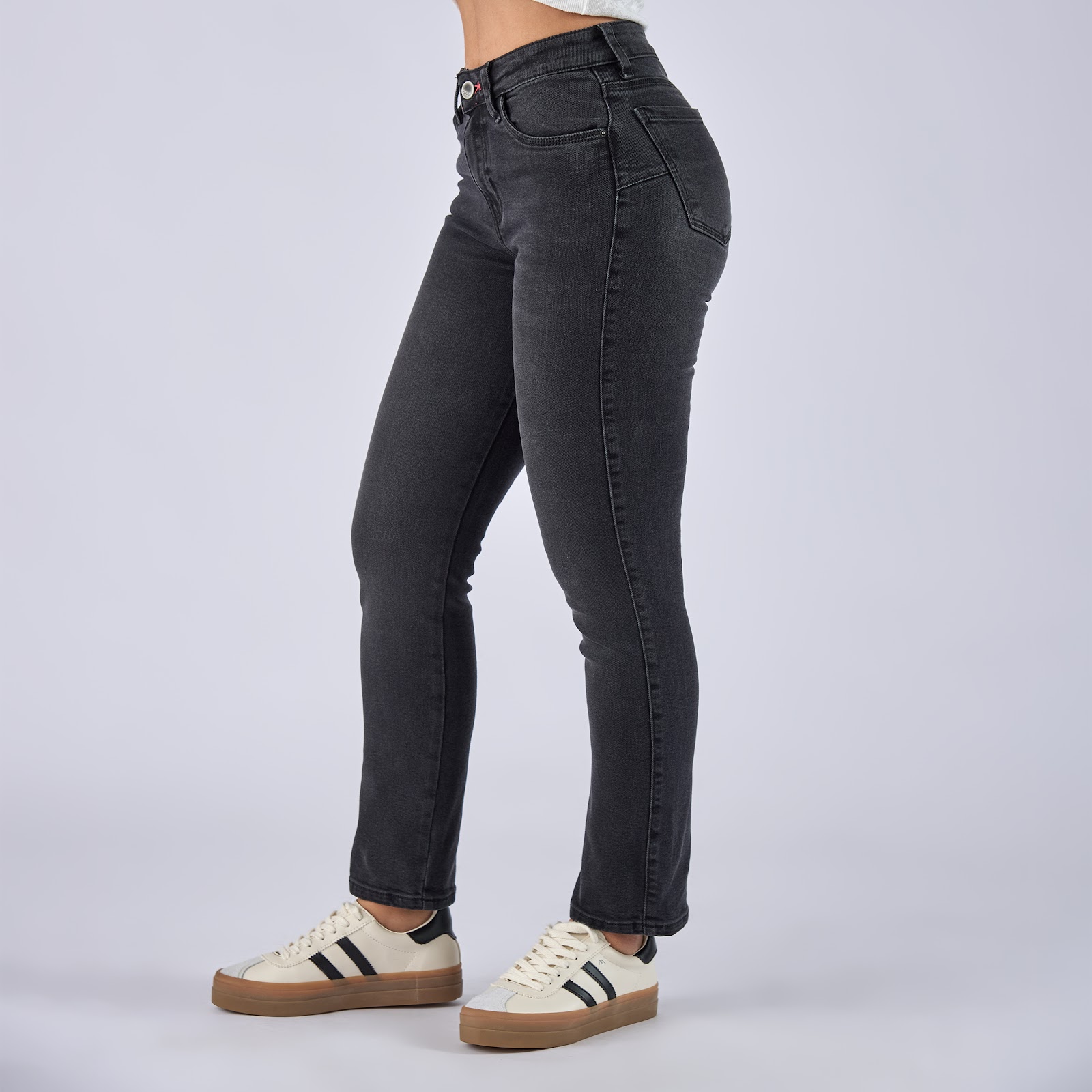 Jean straight boot licrado tiro medio en denim color gris humo - Vista 5