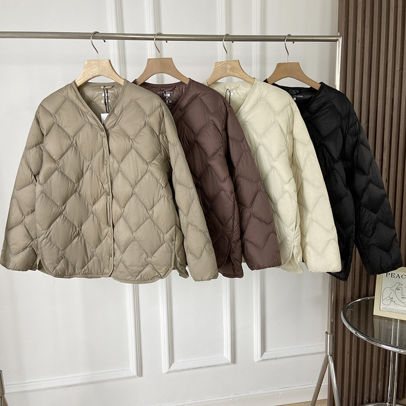 Lightweight down jacket with V-neck for men and women