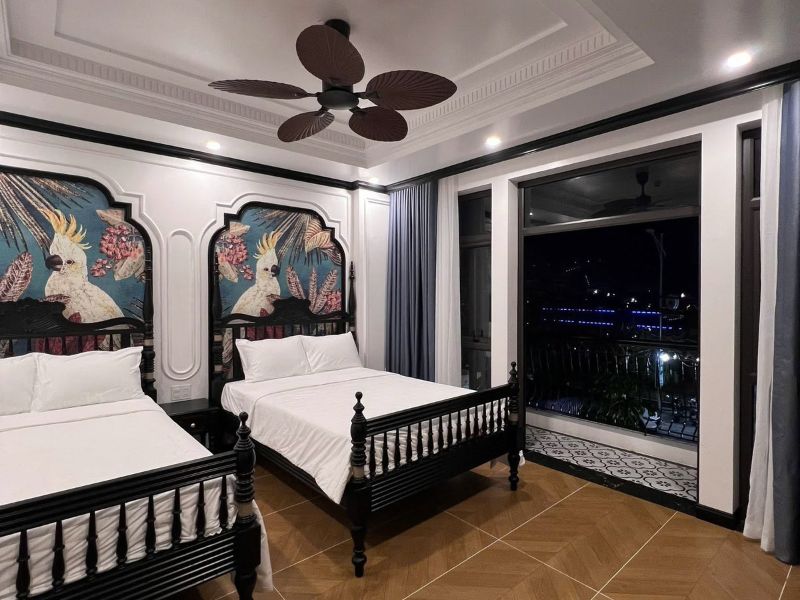 Indocharm villa cat ba phong doi ban cong