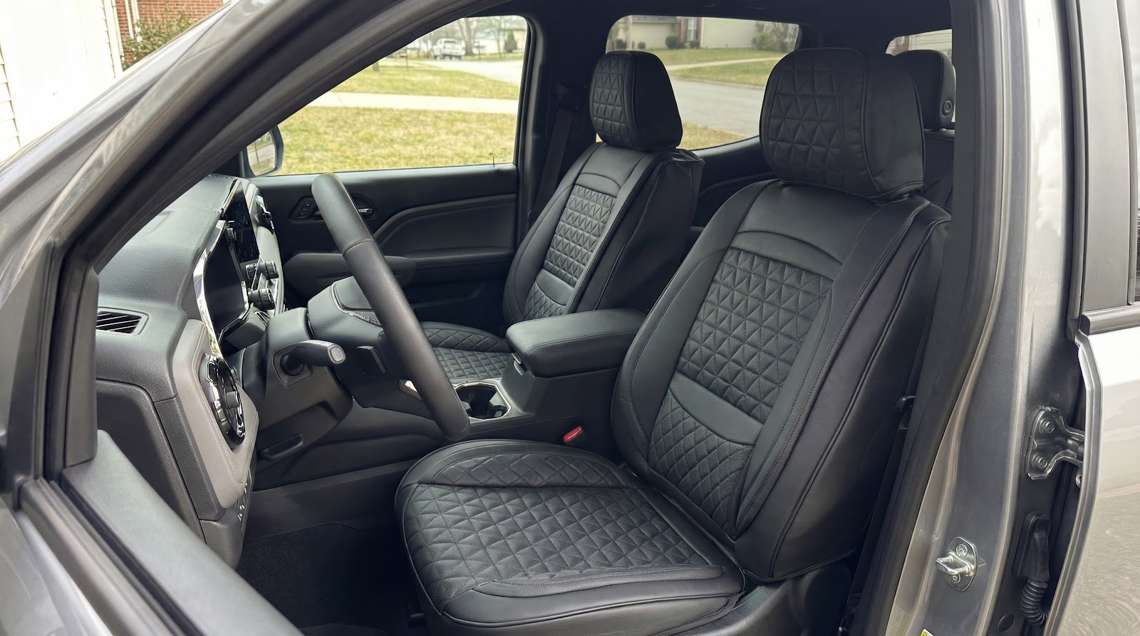 Premium seat cover for Chevrolet Colorado