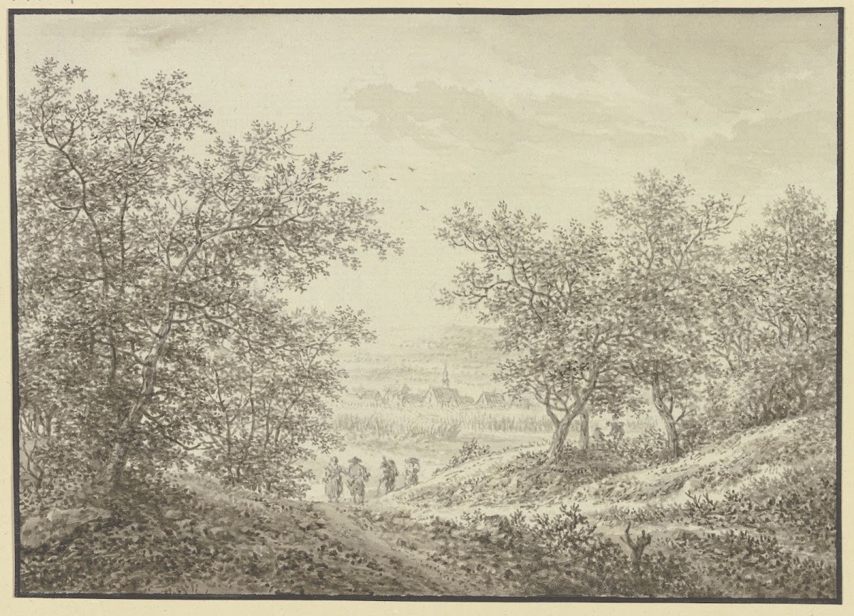 Waldausgang mit Blick auf ein Dörfchen im Vordergrund vier Figuren
