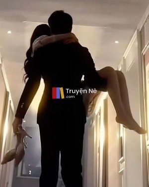 Bí Mật Của Con Gà Trống Đen