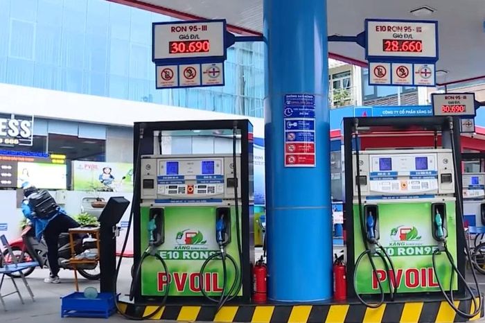 Bán đại trà xăng E10 từ giữa tháng 5 - Đài Phát thanh và truyền hình Hà Nội