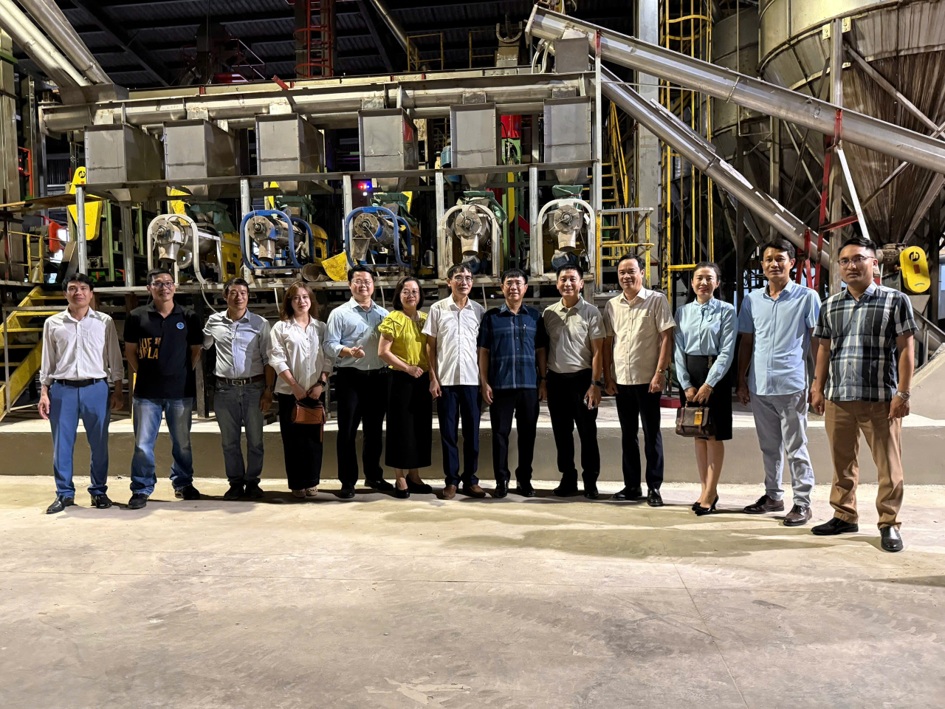 Trường Đại học Tây Bắc thăm và làm việc tại Công ty Cổ phần Phúc Sinh Sơn La