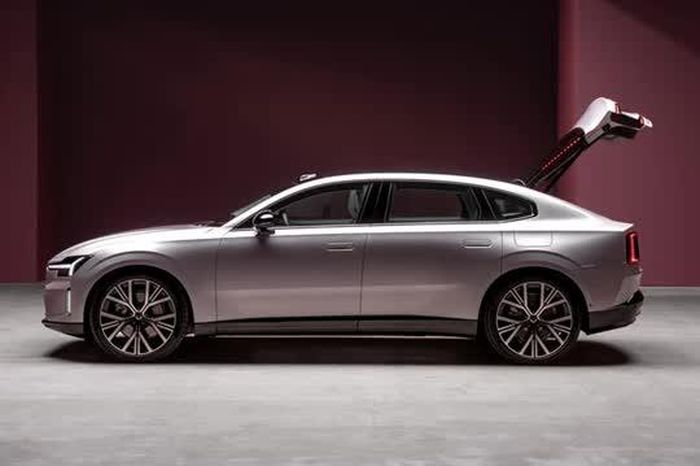 Xe sedan hạng sang công suất 671 mã lực, giá gần 1,7 tỷ đồng, so kè cùng Mercedes-Benz EQE - Tạp chí Doanh Nghiệp Việt Nam
