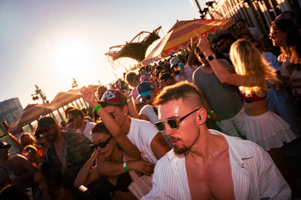 Phantoms - Pool Party photo 64