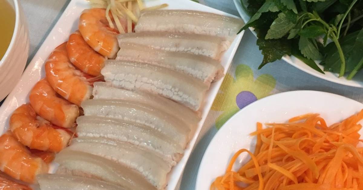 Thịt luộc cuốn bánh tráng