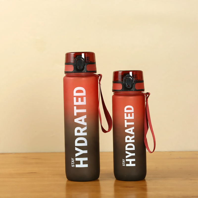 Sports drinking bottle with flip cap, 750–1000 ml