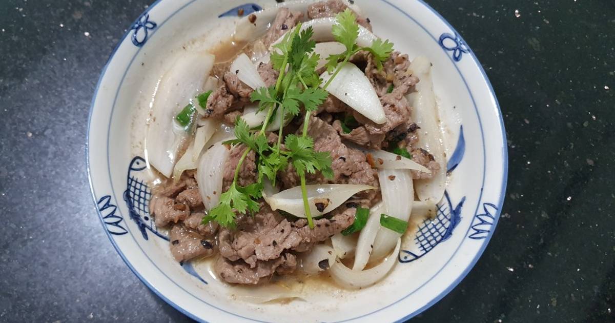 SP.0689 - Bò Xào Tàu Xì Củ Hành