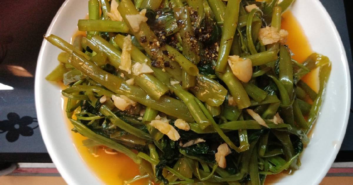 Rau muống xào tương ớt