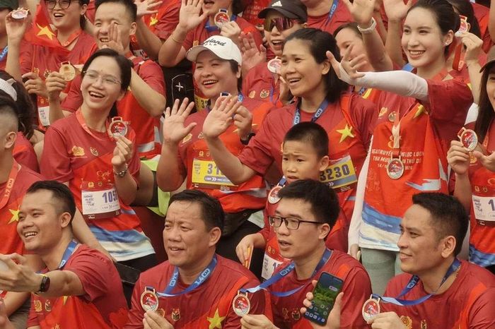 Hào khí Giải chạy 'Nâng bước trí tuệ': Kỷ niệm 80 năm Ngày truyền thống lực lượng Tham mưu CAND - Chuyên trang An Ninh Thủ Đô - Báo Công an nhân dân