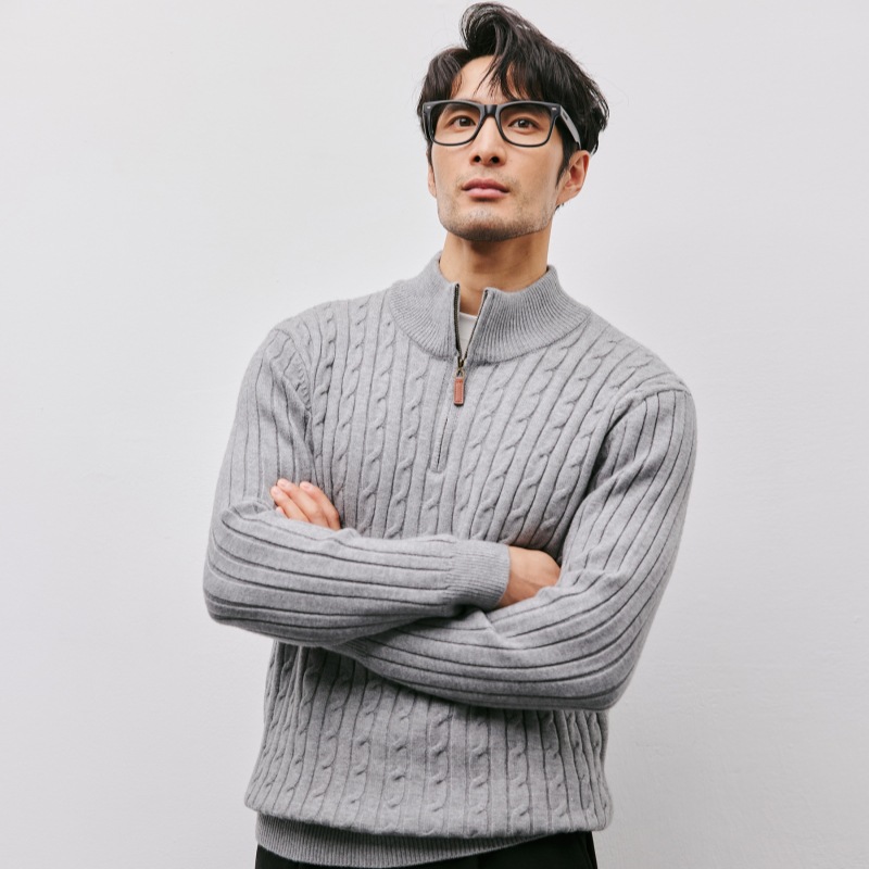 Men's knitted sweater with stand-up collar and zipper