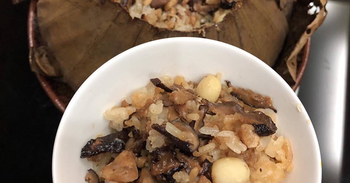 Xôi gà hấp lá sen