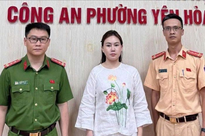 Triệu tập người phụ nữ tát tài xế sau va chạm - Đài Phát thanh và truyền hình Hà Nội
