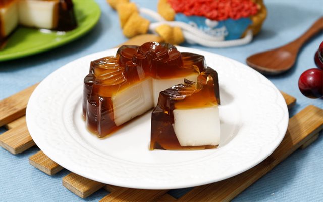 Bánh Trung Thu Rau Câu Cà Phê Nhân Sữa Dừa