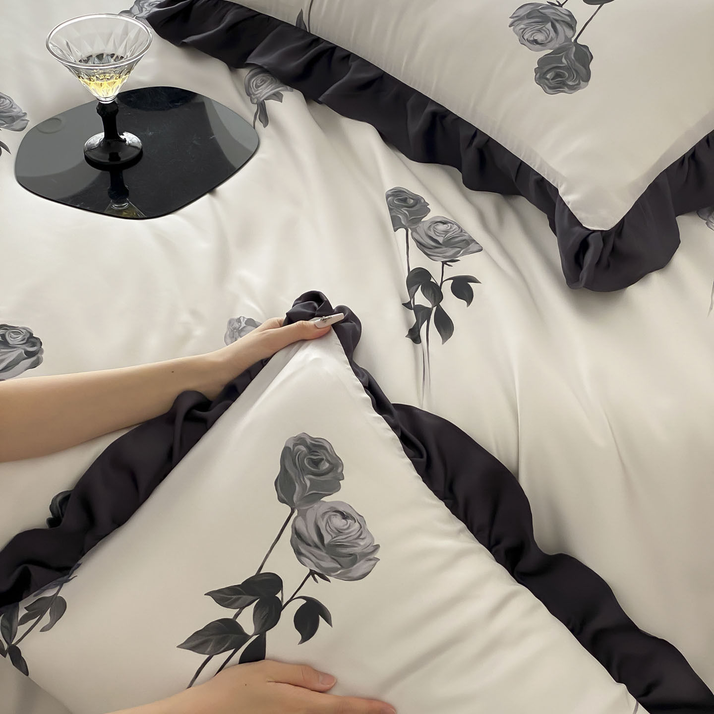 Lyocell bedding, 4-piece, floral pattern