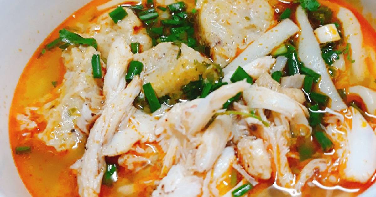 Bánh canh ghẹ chả cá