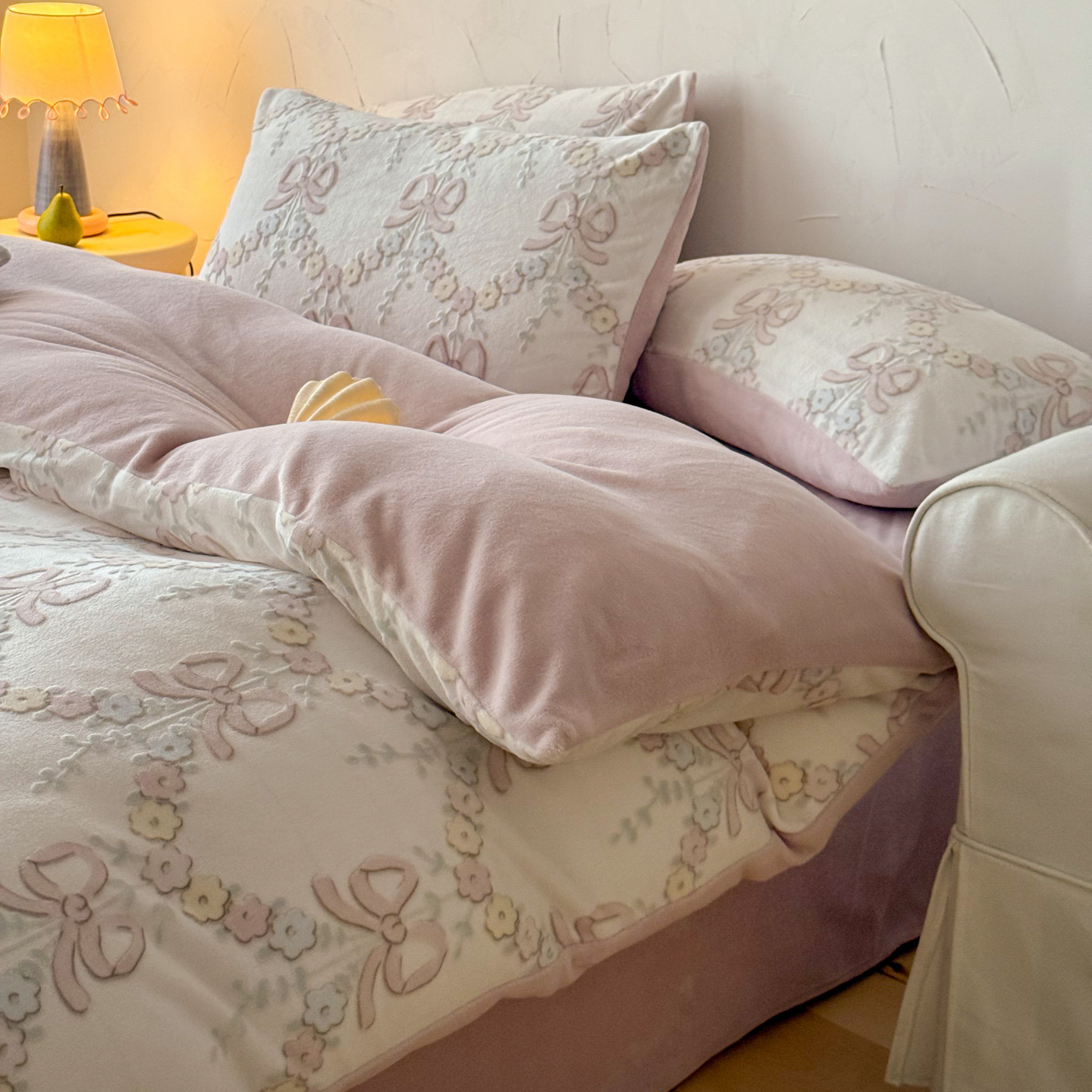 Milk Fiber Fleece Bedding Set with Floral Embossing