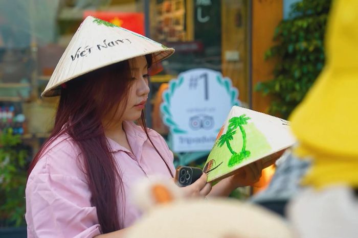 Hà Nội đẹp trong từng món quà nhỏ - Đài Phát thanh và truyền hình Hà Nội