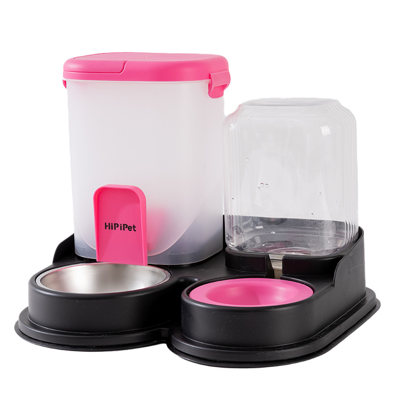 Automatic drinking fountain with suction cup and antibacterial coating