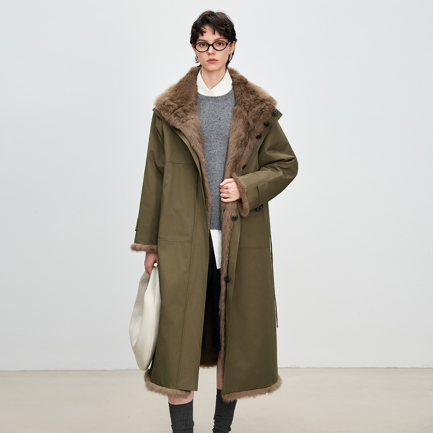 Long women's parka with rabbit fur lining