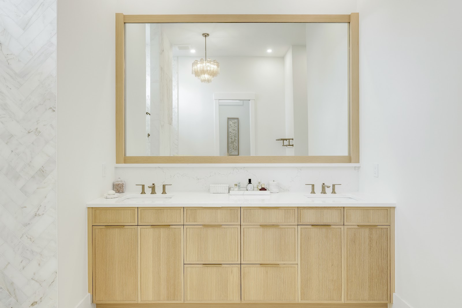SW 14th Avenue interior