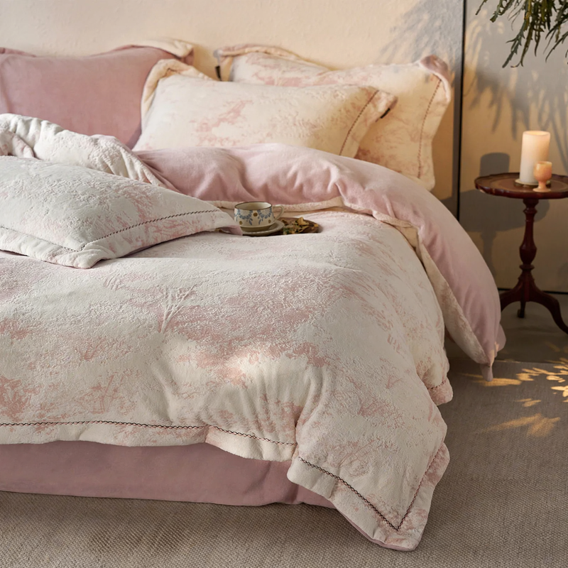 Quilted bedding set made of milk fibers, winter