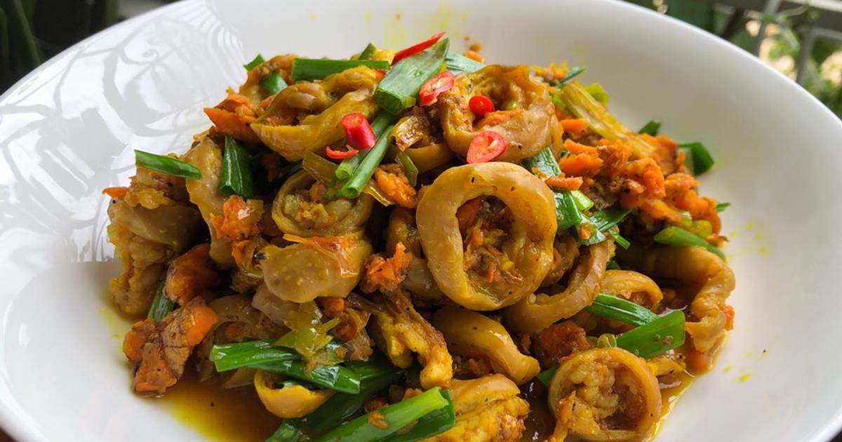Lòng già (khấu đuôi heo) xào nghệ