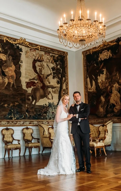 Brautpaar im Schlosspark