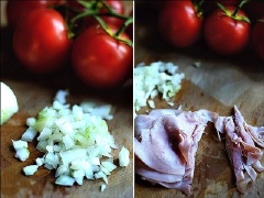 Hành tây rửa sạch, cắt nhỏ. Thịt nguội, cũng cắt nhỏ hình hạt lựu.