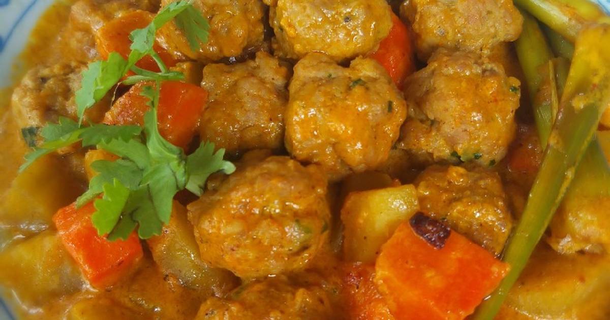 Cà ri thịt viên