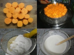 Bí đỏ rửa sạch, gọt vỏ, cắt thành những miếng tròn. Đổ bí đỏ vào nồi hấp, luộc khoảng 10 phút đến khi bí mềm thì tắt bếp để nguội. Nghiền nát bí và chờ dùng làm nhân bánh. Đổ bột ngô, bột nếp, đường cát, sữa bò, dầu ăn và nước cốt chanh vào nồi rồi khuấy cho tan đều.
