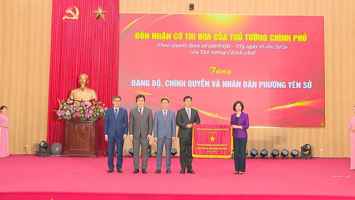 Phường Yên Sở nhận Cờ thi đua Chính phủ - Đài Phát thanh và truyền hình Hà Nội