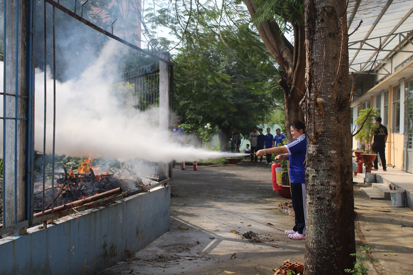 Thực hành chữa cháy