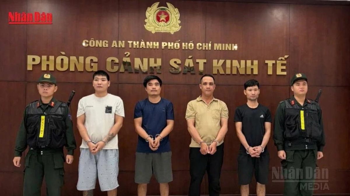 [Video] Khởi tố 4 bị can sản xuất hơn 1.000 tấn giá đỗ ngâm hóa chất cấm - Báo Nhân Dân