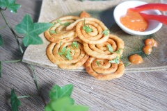 Cuối cùng, bạn đã có thành phẩm vừa lạ mắt vừa hấp dẫn, đặc biệt là đối với các bé đó nhé.