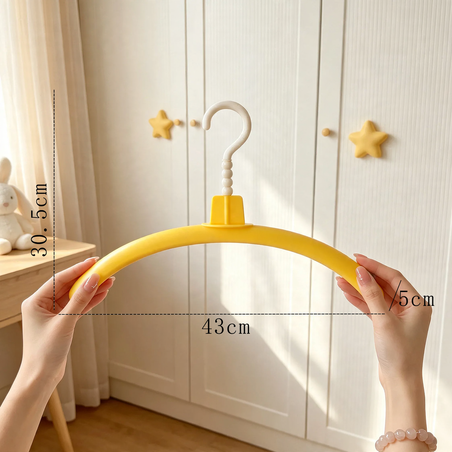 Pig hanger, curved, non-slip
