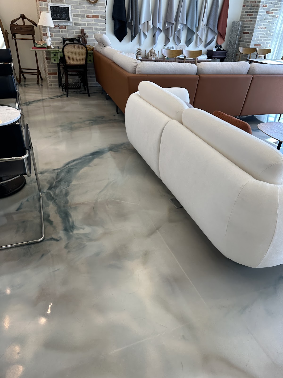 서초 사무실청소 바닥 광택 작업 전후