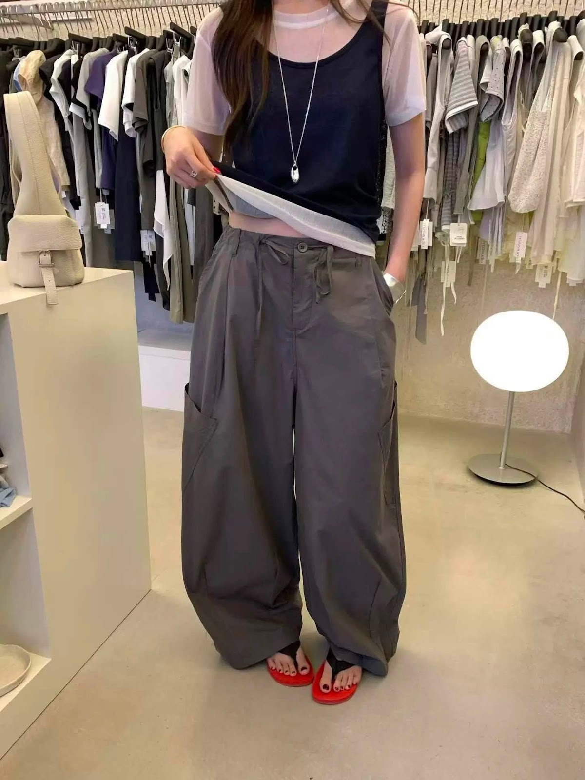 Quần ống rộng vải trơn dây rút eo 2túi vuông bên XONXEN SHOP 3725