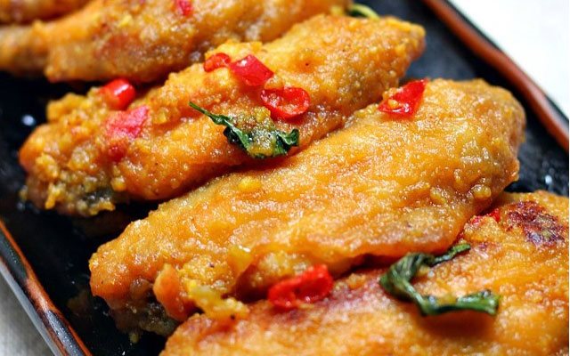 Cánh Gà Sốt Trứng Muối