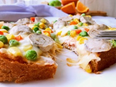 Bày trí bánh mì sandwich nướng phô mai bò viên cho đẹp mắt là có thể thưởng thức. Đến lúc này chắc chắn bạn sẽ khám phá ra được lý do đem cắt đôi miếng bánh mì sandwich ngay từ đầu rồi phải không nào! Đúng rồi! đó là để bạn có thể dễ dàng tách bánh làm đôi trông cực đẹp mắt và ngon miệng.
