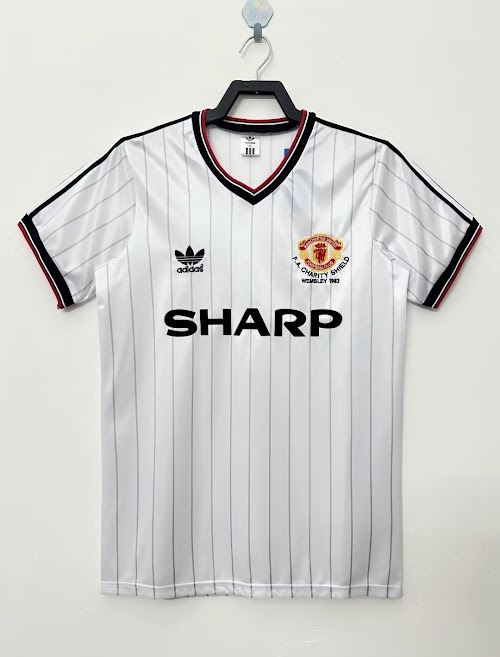 Partido del Manchester United como visitante en 1983.jpg