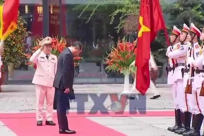 Góp phần xây dựng nền hành chính phục vụ - Báo VietnamPlus