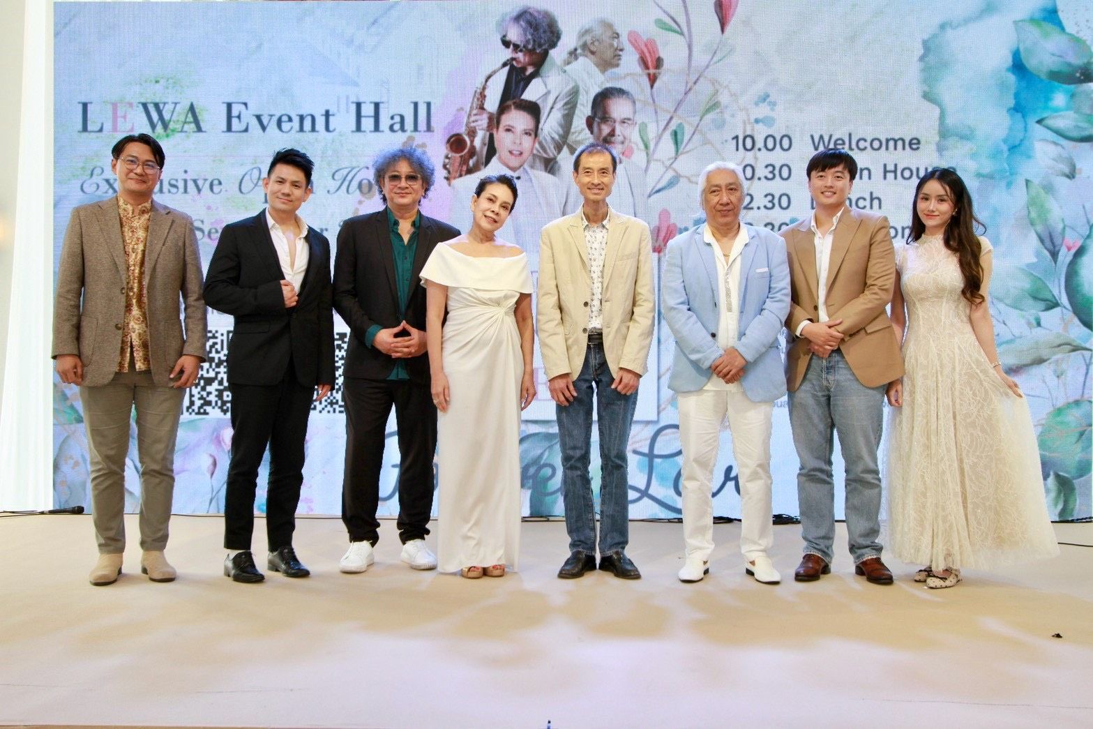 โลกมายายังงดงาม! “ชาตรี อิน คอนเสิร์ต โลกมายา” ปิดประวัติศาสตร์ความประทับใจหน้าใหม่ รวมตัว 5 สมาชิกในตำนาน จัดเต็มร่วม 5 ชั่วโมงแห่งความสุข   กับ 50 เพลงฮิตกระหึ่มไอส์แลนด์ฮอลล์ ภาพที่ 19