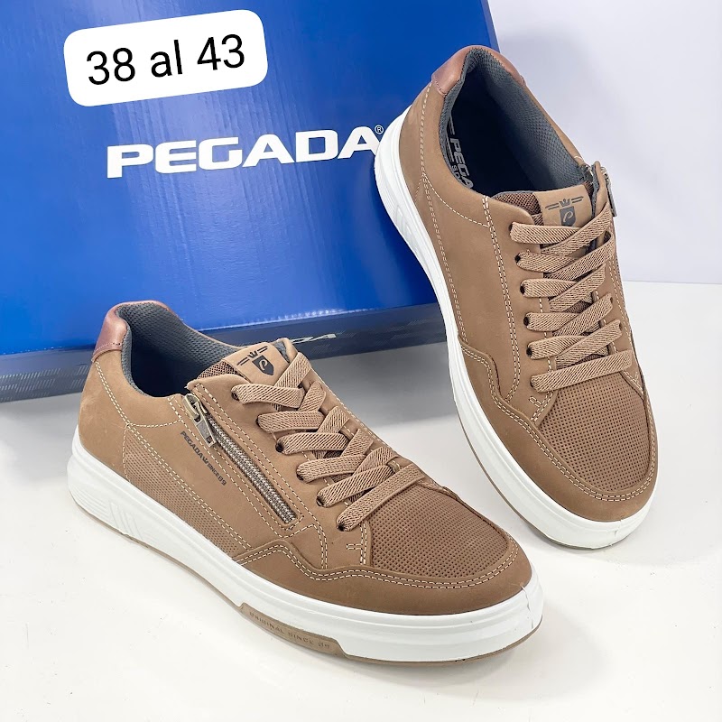 Zapatilla de cuero con cierre lateral