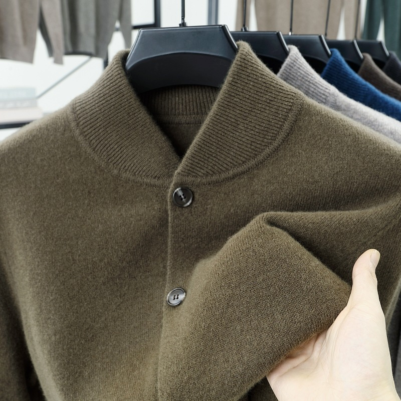 Men's cardigan with stand-up collar and buttons